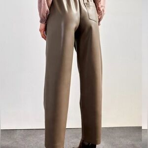 Aritzia Wilfred Size S Desiree Vegan Leather Pant - Shiitake